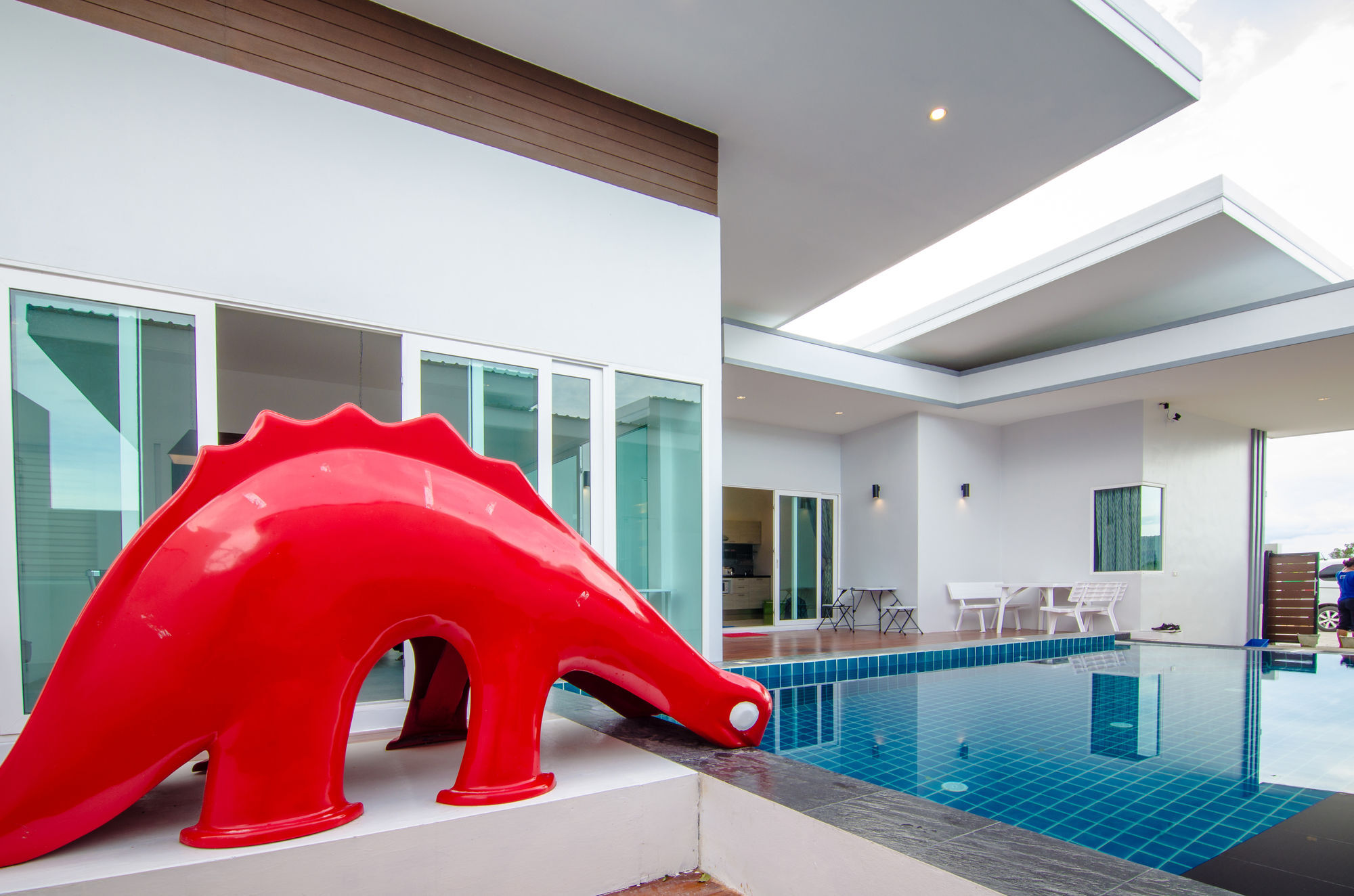Apartment Le Leaf Pool 7